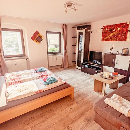 Famzi - Urlaubsmagie - Familienwohnung Mit Gemeinschaftsgarten, -Sauna & -Pool Sebnitz Ngoại thất bức ảnh
