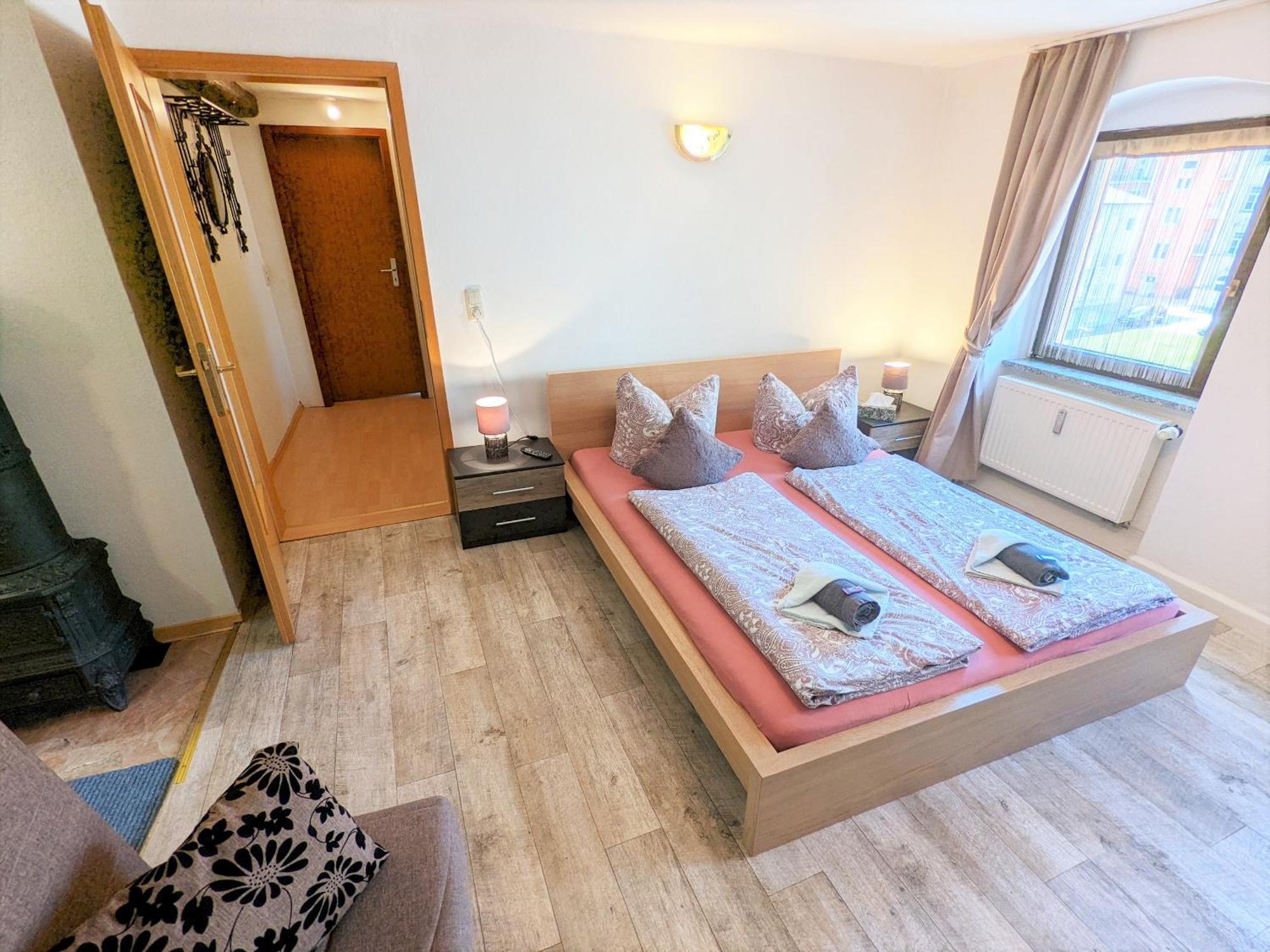 Famzi - Urlaubsmagie - Familienwohnung Mit Gemeinschaftsgarten, -Sauna & -Pool Sebnitz Ngoại thất bức ảnh